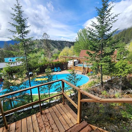 Motel Tyrol Radium Hot Springs Dış mekan fotoğraf