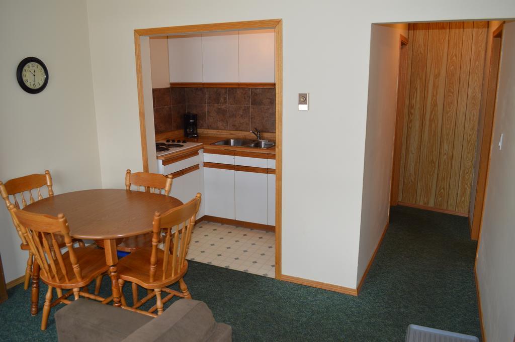 Motel Tyrol Radium Hot Springs Oda fotoğraf